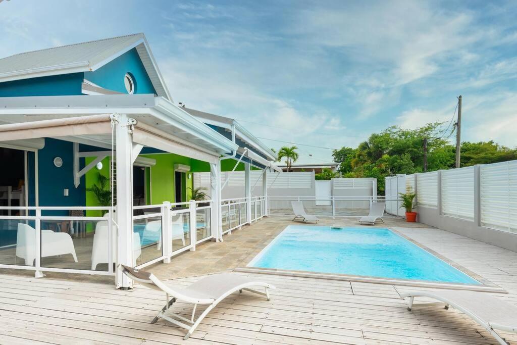 Villa De Standing Avec Piscine Au Gosier Le Gosier  Exteriör bild