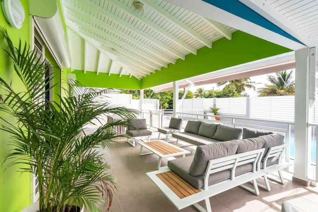 Villa De Standing Avec Piscine Au Gosier Le Gosier  Exteriör bild